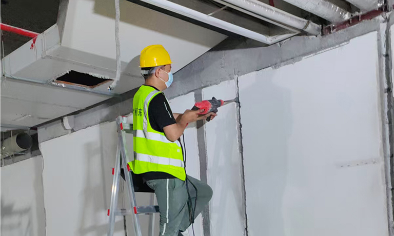 【施工现场】深圳某科技有限公司<br>实验室整体建设工程项目施工现场